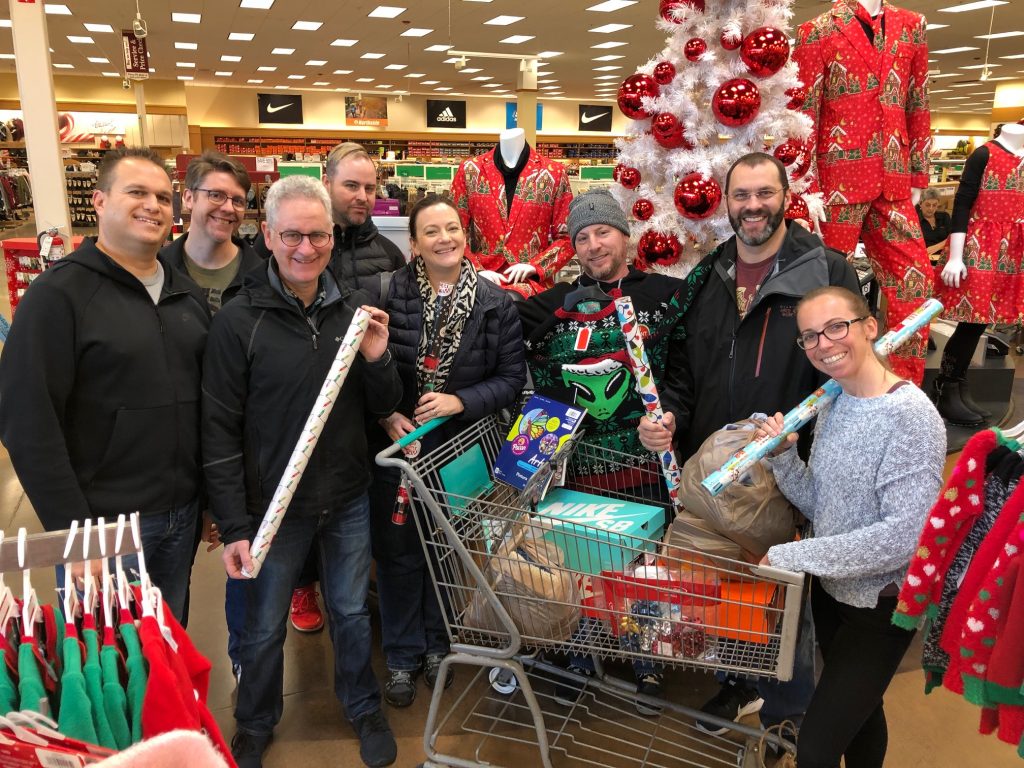 Dialsmith team holiday shopping